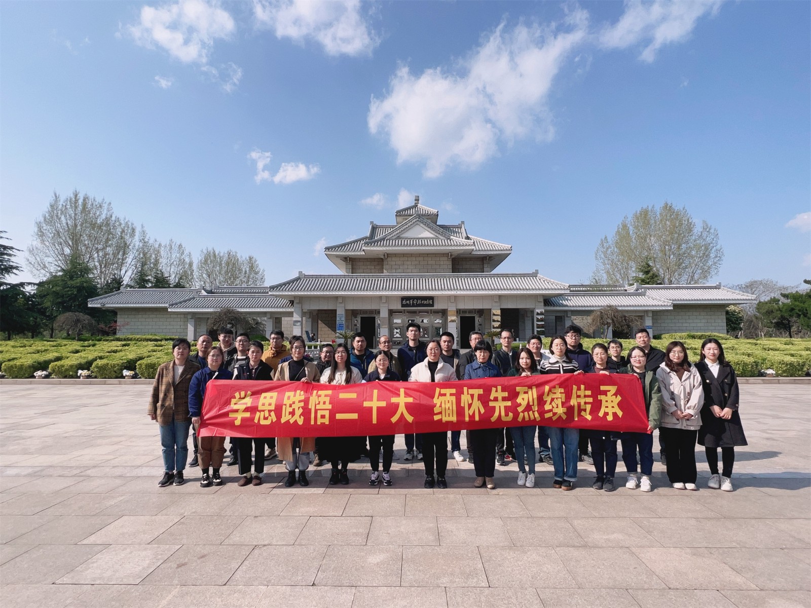 ae815808d615afd915b2930283f106b.jpg ae815808d615afd915b2930283f106b.jpg