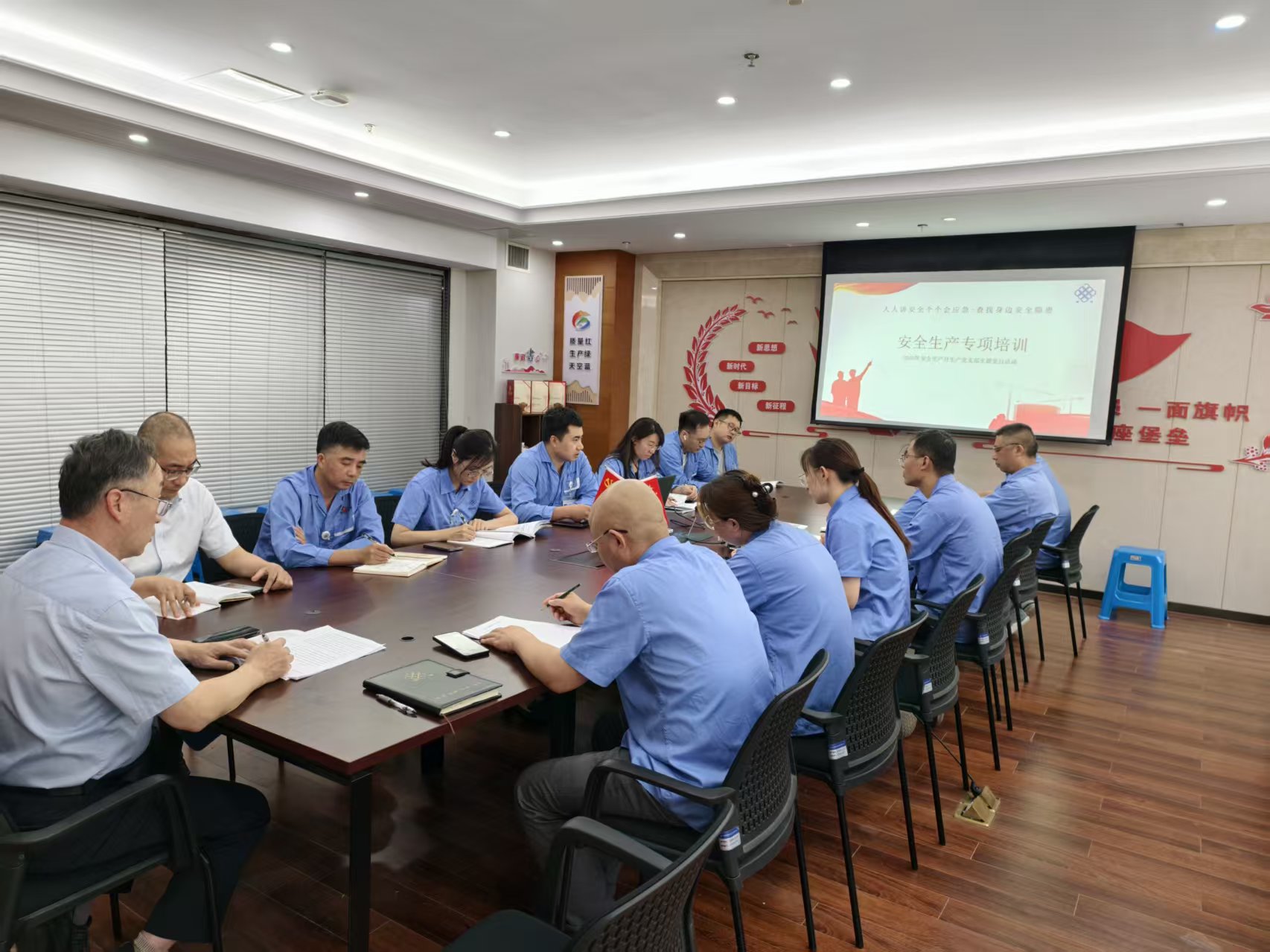 0b82d79c4fed7e4683ca5ebce6beac47.jpg 0b82d79c4fed7e4683ca5ebce6beac47.jpg